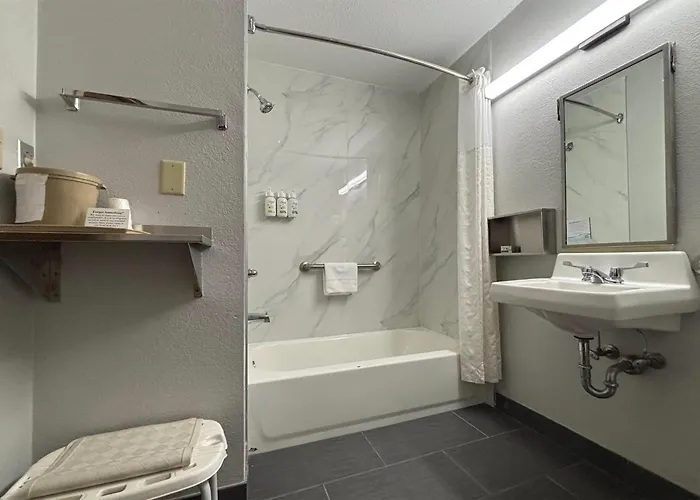 Baymont By Wyndham Hotel Marion
