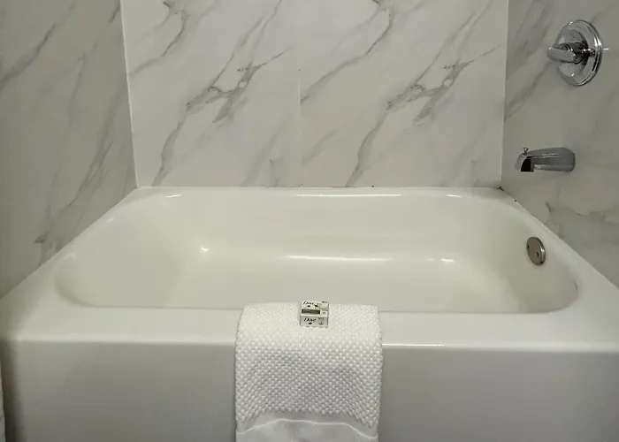 Baymont By Wyndham Hotel Marion